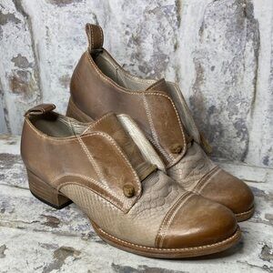 Freebird Mabel Distressed Leather Oxfords